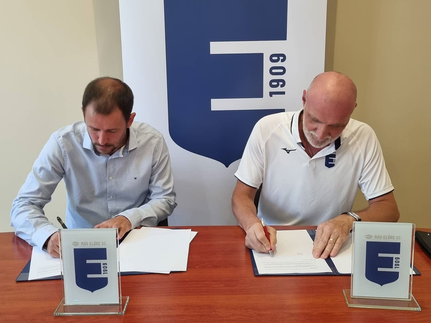 Új névadó szponzor a MÁV Előre SC élvonalbeli női röplabdacsapatánál